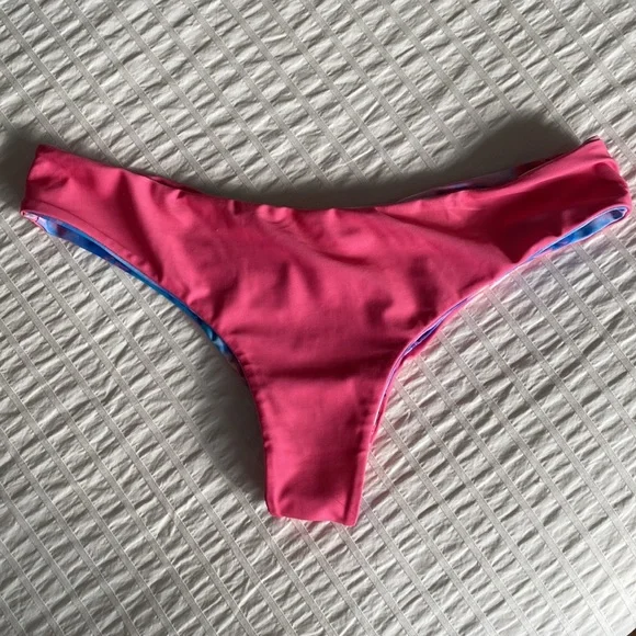 String Bikini set - Picture 7 of 9